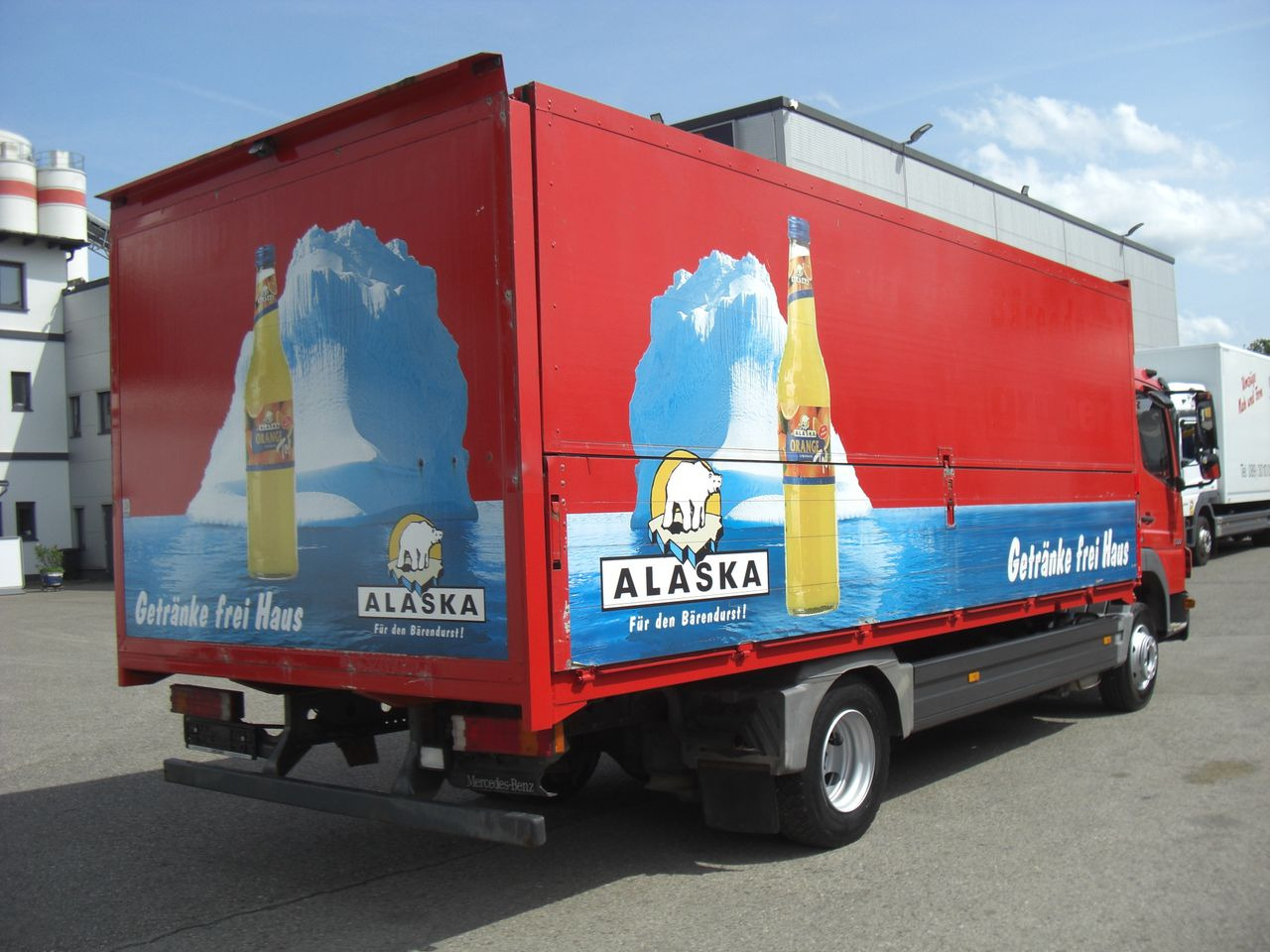Mercedes-Benz 1222L AUTOMATIK - Camion pour le transport de boissons: photos 3 Mercedes-Benz 1222L AUTOMATIK - Camion pour le transport de boissons: photos 3