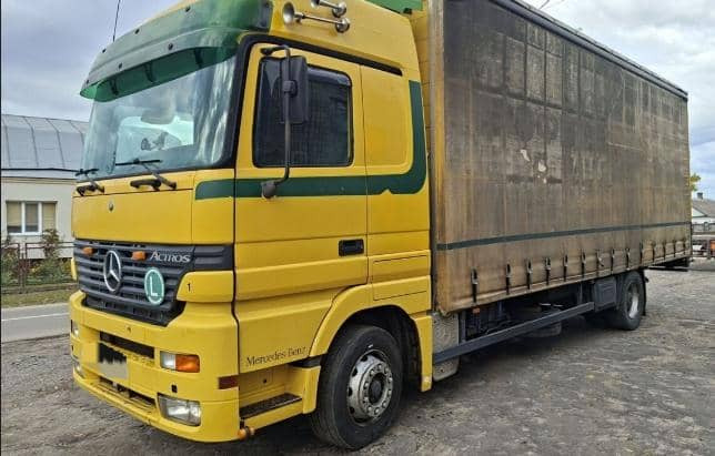 MERCEDES-BENZ Actros - Camion: photos 3 MERCEDES-BENZ Actros - Camion: photos 3