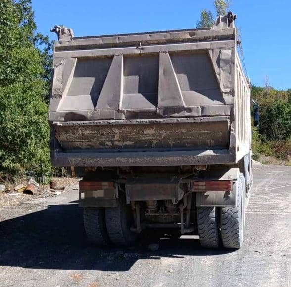 MERCEDES-BENZ Actros 4143 - Camion benne: photos 3 MERCEDES-BENZ Actros 4143 - Camion benne: photos 3