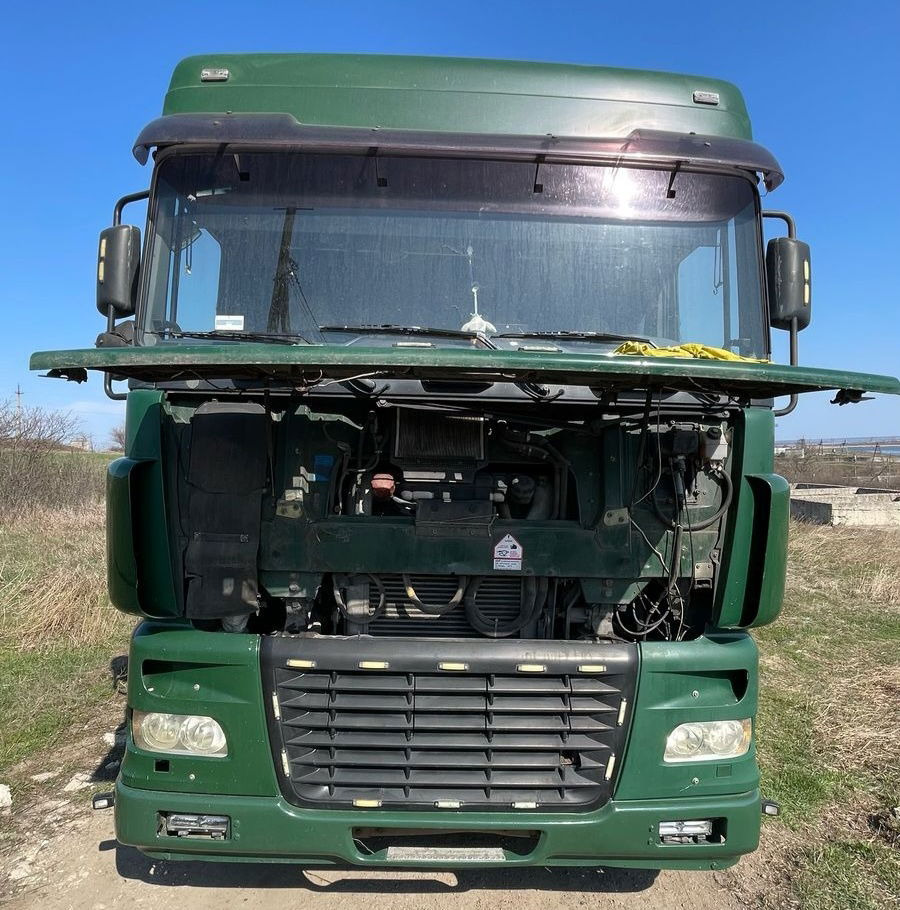 DAF XF 95.430 Tractor head 6x2 - Tracteur routier: photos 2 DAF XF 95.430 Tractor head 6x2 - Tracteur routier: photos 2