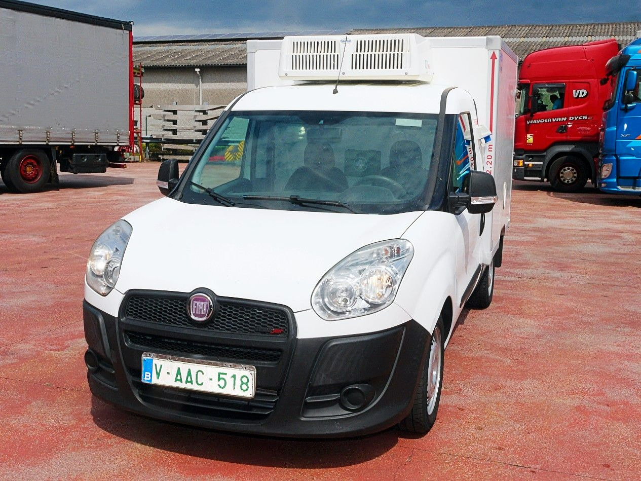 Fiat DOBLO 1.3 KUHLKOFFER RELEC FROID TR 22 -20C - Utilitaire frigorifique: photos 4 Fiat DOBLO 1.3 KUHLKOFFER RELEC FROID TR 22 -20C - Utilitaire frigorifique: photos 4