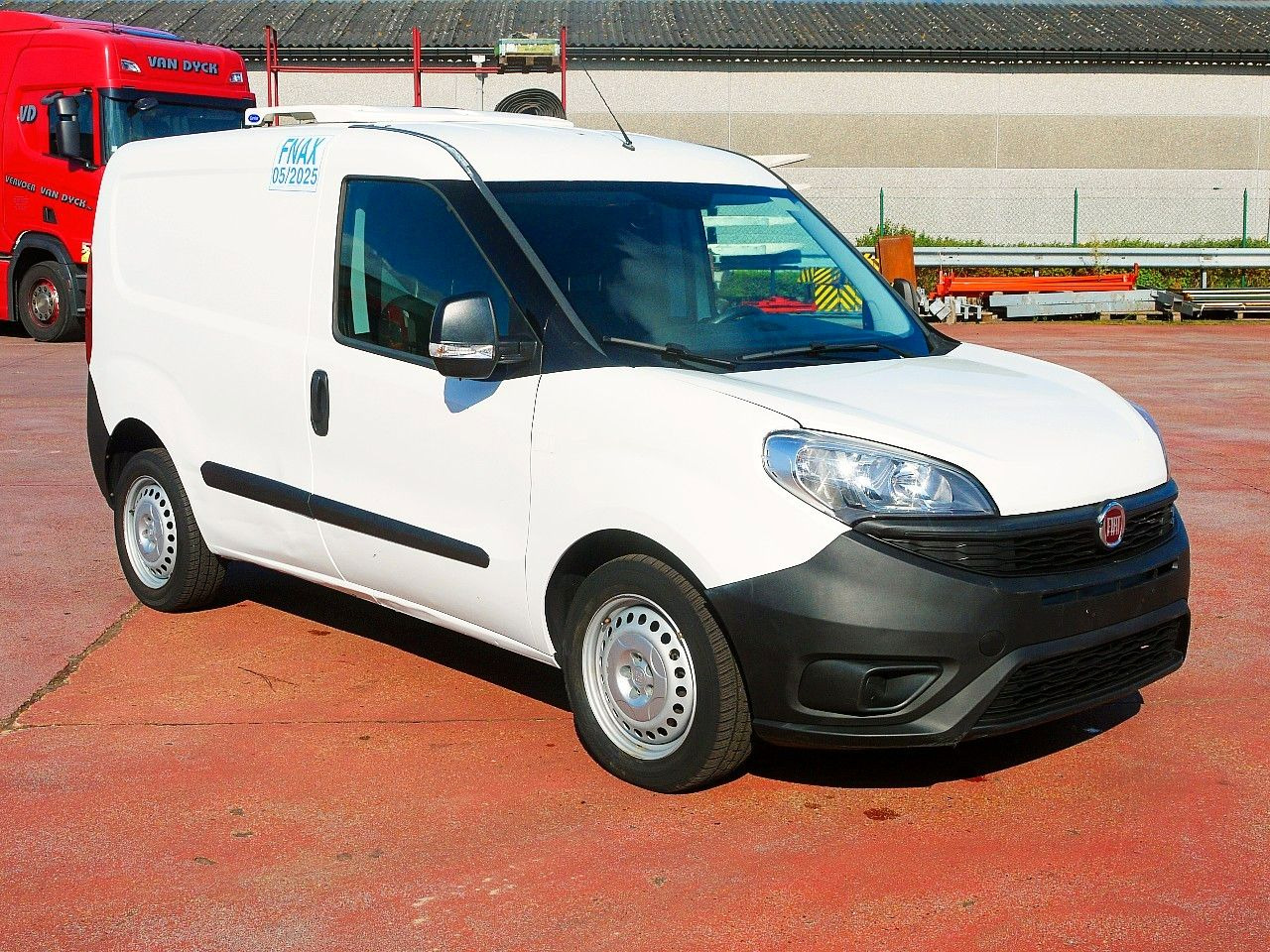Fiat DOBLO 1.4 KUHLKASTENWAGEN CARRIER NEOS -20c E6 - Utilitaire frigorifique: photos 2 Fiat DOBLO 1.4 KUHLKASTENWAGEN CARRIER NEOS -20c E6 - Utilitaire frigorifique: photos 2