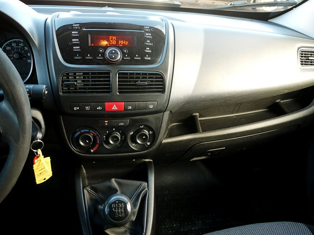 Utilitaire frigorifique Fiat DOBLO 1.6 KUHLKOFFER CARRIER XARIOS -20 / AIRCO: photos 16