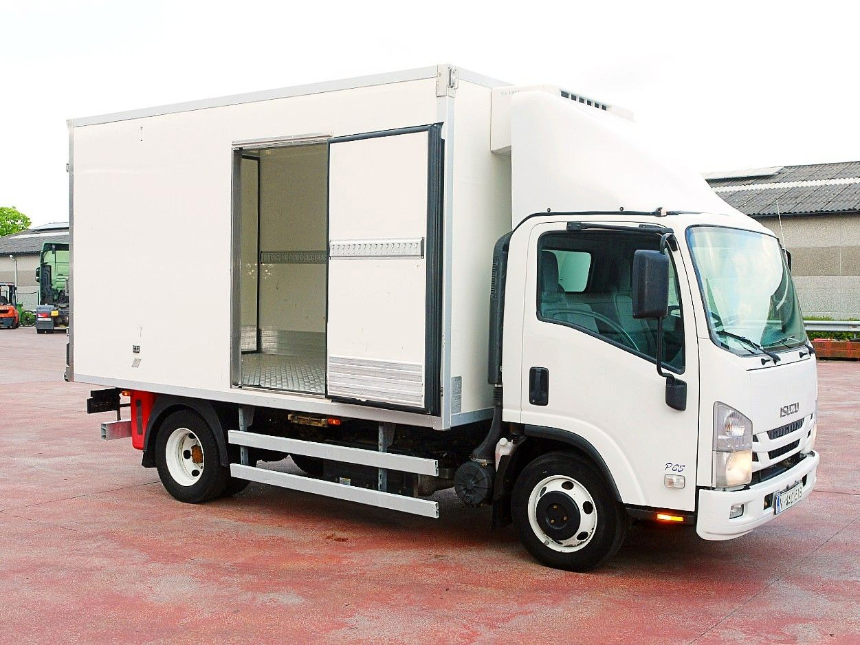 Isuzu N2R 75 KUHLKOFFER THERMOKING V500 MAX €6 - Utilitaire frigorifique: photos 3 Isuzu N2R 75 KUHLKOFFER THERMOKING V500 MAX €6 - Utilitaire frigorifique: photos 3