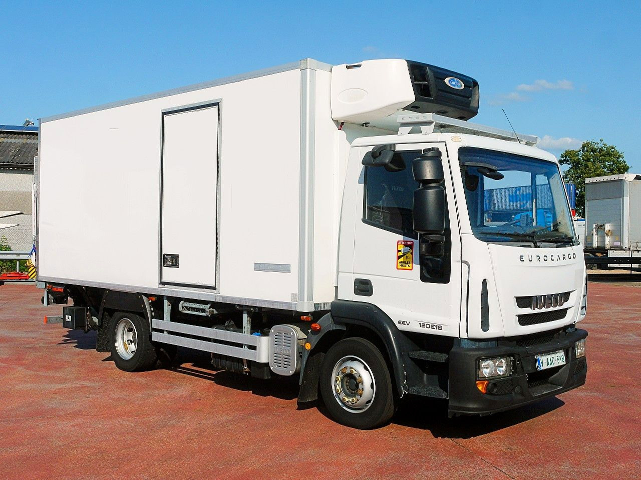 Iveco 120E18 EUROCARGO KUHLKOFFER CARRIER SUPRA 550 - Camion frigorifique: photos 2 Iveco 120E18 EUROCARGO KUHLKOFFER CARRIER SUPRA 550 - Camion frigorifique: photos 2