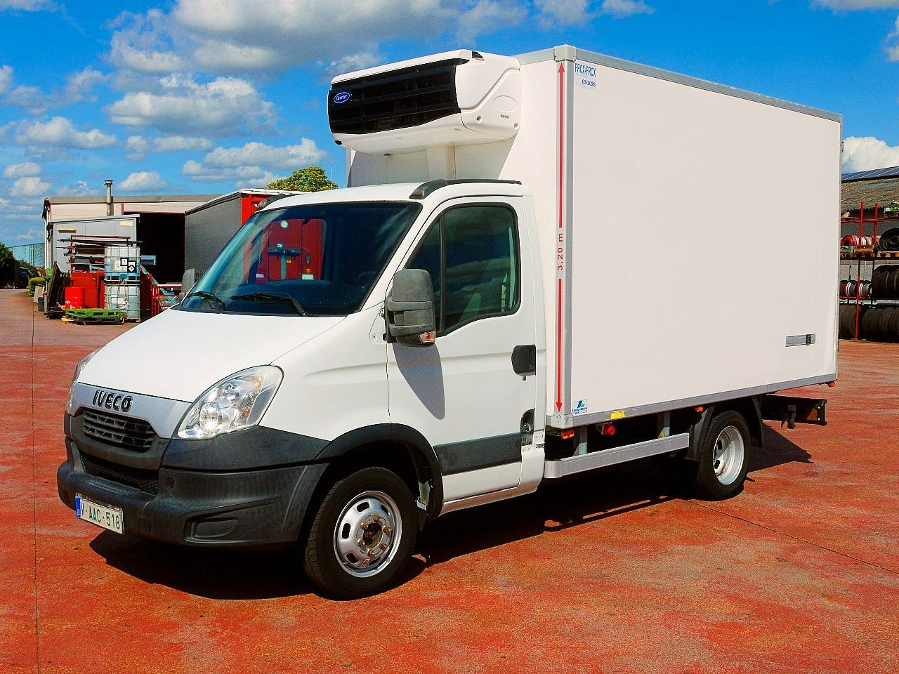 Iveco 35C13 DAILY KUHLKOFFER CARRIER XARIOS 600 MULTI - Utilitaire frigorifique: photos 4 Iveco 35C13 DAILY KUHLKOFFER CARRIER XARIOS 600 MULTI - Utilitaire frigorifique: photos 4