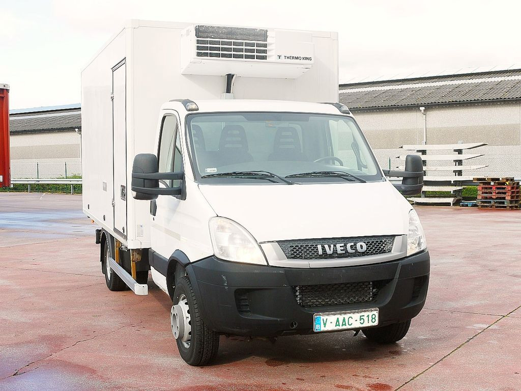 Iveco 60C15 65 70 DAILY KUHLKOFFER THERMOKING V500 A/C Iveco 60C15 65 70 DAILY KUHLKOFFER THERMOKING V500 A/C - Utilitaire frigorifique: photos 1 Iveco 60C15 65 70 DAILY KUHLKOFFER THERMOKING V500 A/C Iveco 60C15 65 70 DAILY KUHLKOFFER THERMOKING V500 A/C - Utilitaire frigorifique: photos 1