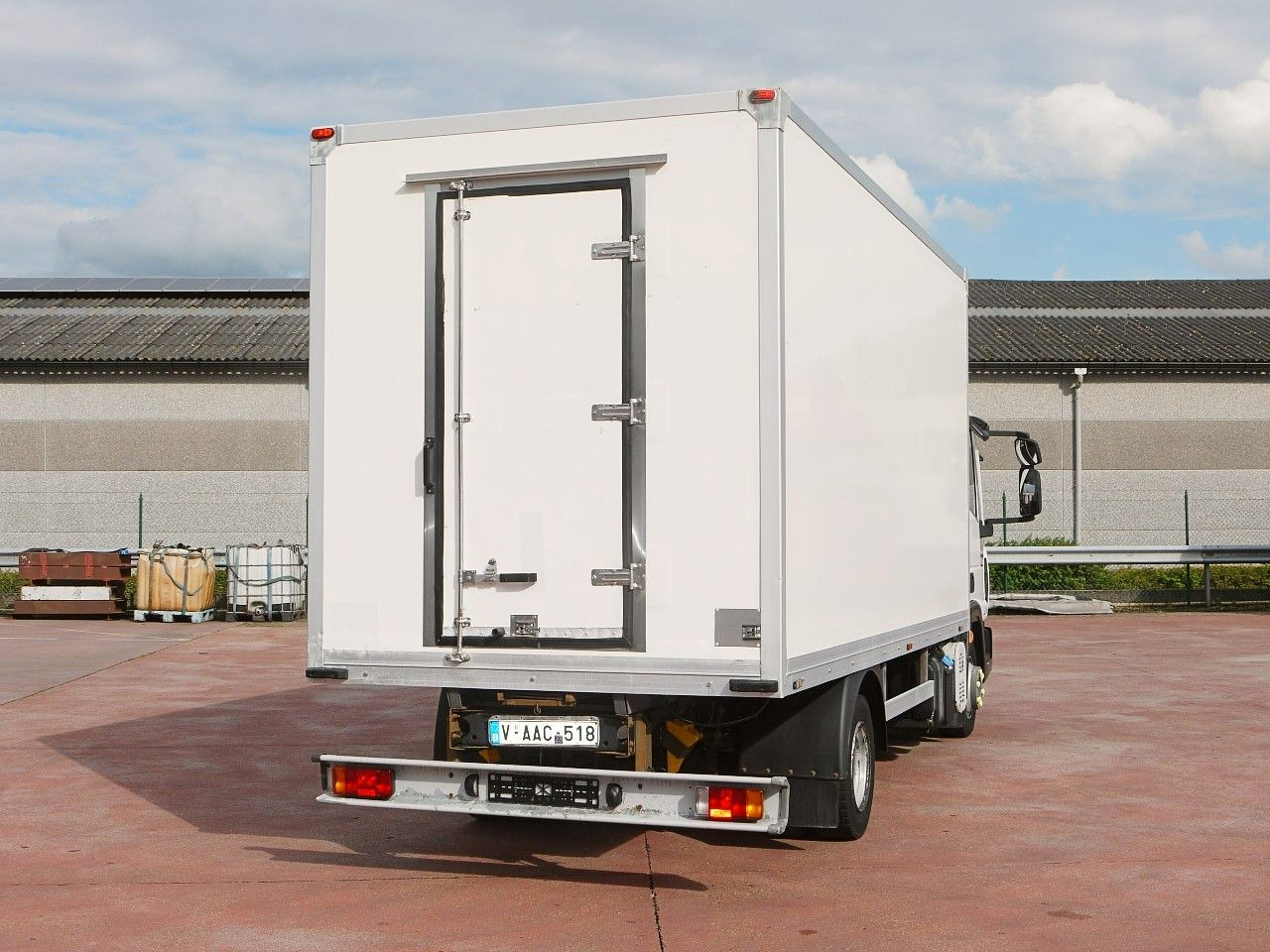 Iveco 75E16 EUROCARGO KUHOKOFFER ZANOTTI -30C Iveco 75E16 EUROCARGO KUHOKOFFER ZANOTTI -30C - Camion frigorifique: photos 5 Iveco 75E16 EUROCARGO KUHOKOFFER ZANOTTI -30C Iveco 75E16 EUROCARGO KUHOKOFFER ZANOTTI -30C - Camion frigorifique: photos 5