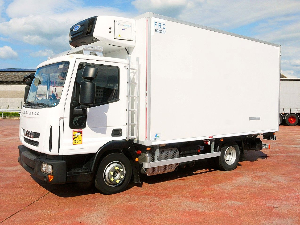 Iveco 90E19 EUROCARGO KUHLKOFFER CARRIER SUPRA 450 €6 - Camion frigorifique: photos 4 Iveco 90E19 EUROCARGO KUHLKOFFER CARRIER SUPRA 450 €6 - Camion frigorifique: photos 4
