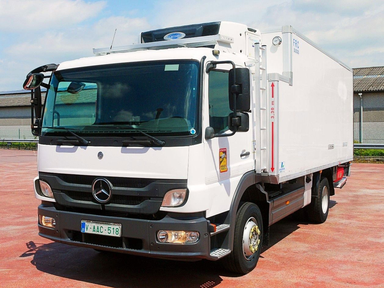 Mercedes-Benz 1218 ATEGO KUHLKOFFER CARRIER SUPRA 750 137tkm ! - Camion frigorifique: photos 5 Mercedes-Benz 1218 ATEGO KUHLKOFFER CARRIER SUPRA 750 137tkm ! - Camion frigorifique: photos 5