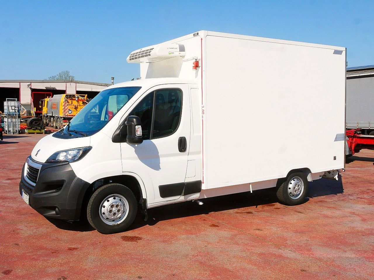 Peugeot BOXER KUHLKOFFER THERMOKING V200 MULTI -20C A/C - Utilitaire frigorifique: photos 4 Peugeot BOXER KUHLKOFFER THERMOKING V200 MULTI -20C A/C - Utilitaire frigorifique: photos 4