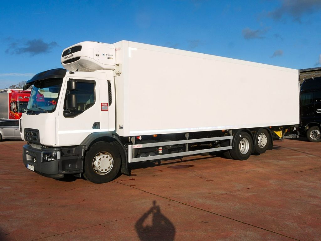 Renault 26.320 D KUHLKOFFER THERMOKING MT T1200 6X2 A/C Renault 26 320 D KUHLKOFFER THERMOKING MT T1200 6X2 A/C - Camion frigorifique: photos 4 Renault 26.320 D KUHLKOFFER THERMOKING MT T1200 6X2 A/C Renault 26 320 D KUHLKOFFER THERMOKING MT T1200 6X2 A/C - Camion frigorifique: photos 4