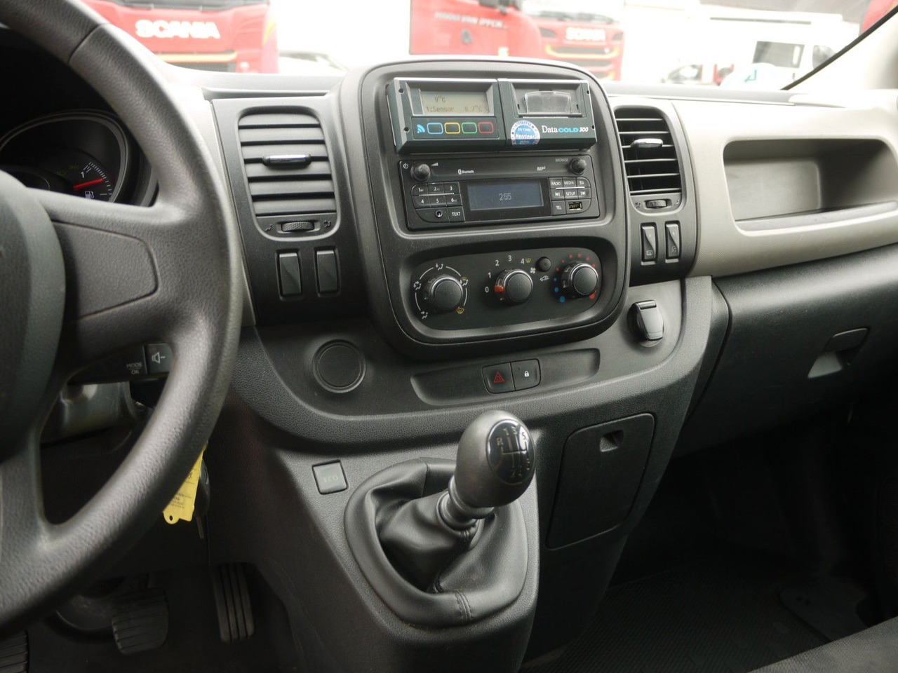 Utilitaire frigorifique Renault TRAFIC L KUHLKASTENWAGEN CARRIER XARIOS 200 -20c: photos 16