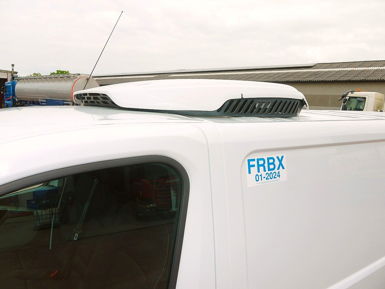 Utilitaire frigorifique Renault TRAFIC L KUHLKASTENWAGEN CARRIER XARIOS 200 -20c: photos 12