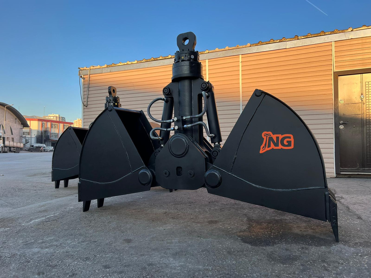 DIGGING CLAMSHELL GRABS - NG ATTACHMENTS - Grappin pour Pelle: photos 2 DIGGING CLAMSHELL GRABS - NG ATTACHMENTS - Grappin pour Pelle: photos 2