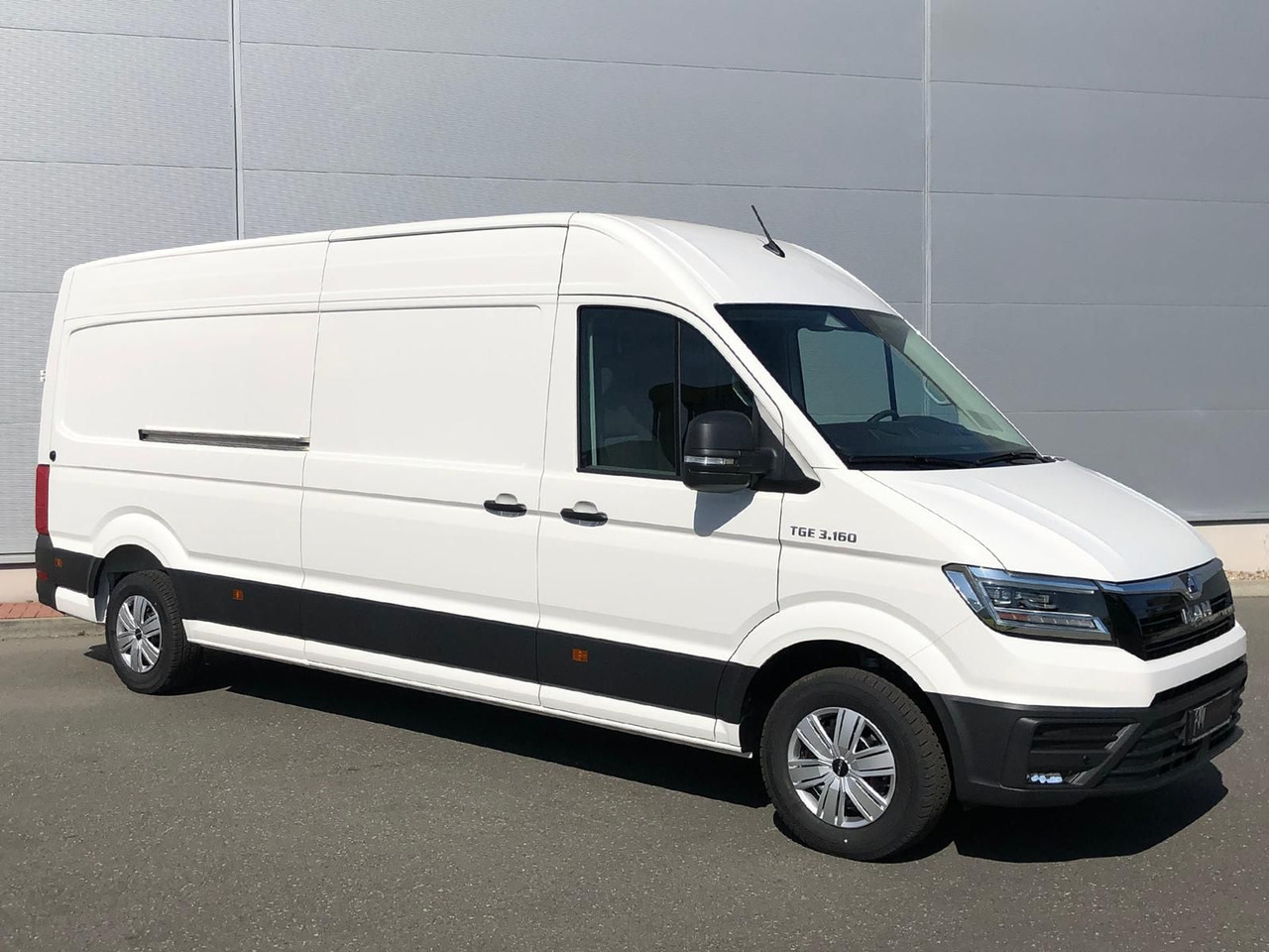 MAN TGE 3.160 Kasten L4H3 LED HECK AUTOM AHK TEMP - Voiture: photos 2 MAN TGE 3.160 Kasten L4H3 LED HECK AUTOM AHK TEMP - Voiture: photos 2