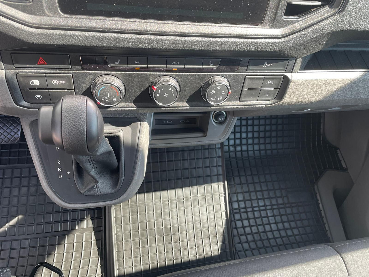 Voiture MAN TGE 3.160 Kasten L4H3 LED HECK AUTOM AHK TEMP: photos 28 Voiture MAN TGE 3.160 Kasten L4H3 LED HECK AUTOM AHK TEMP: photos 28