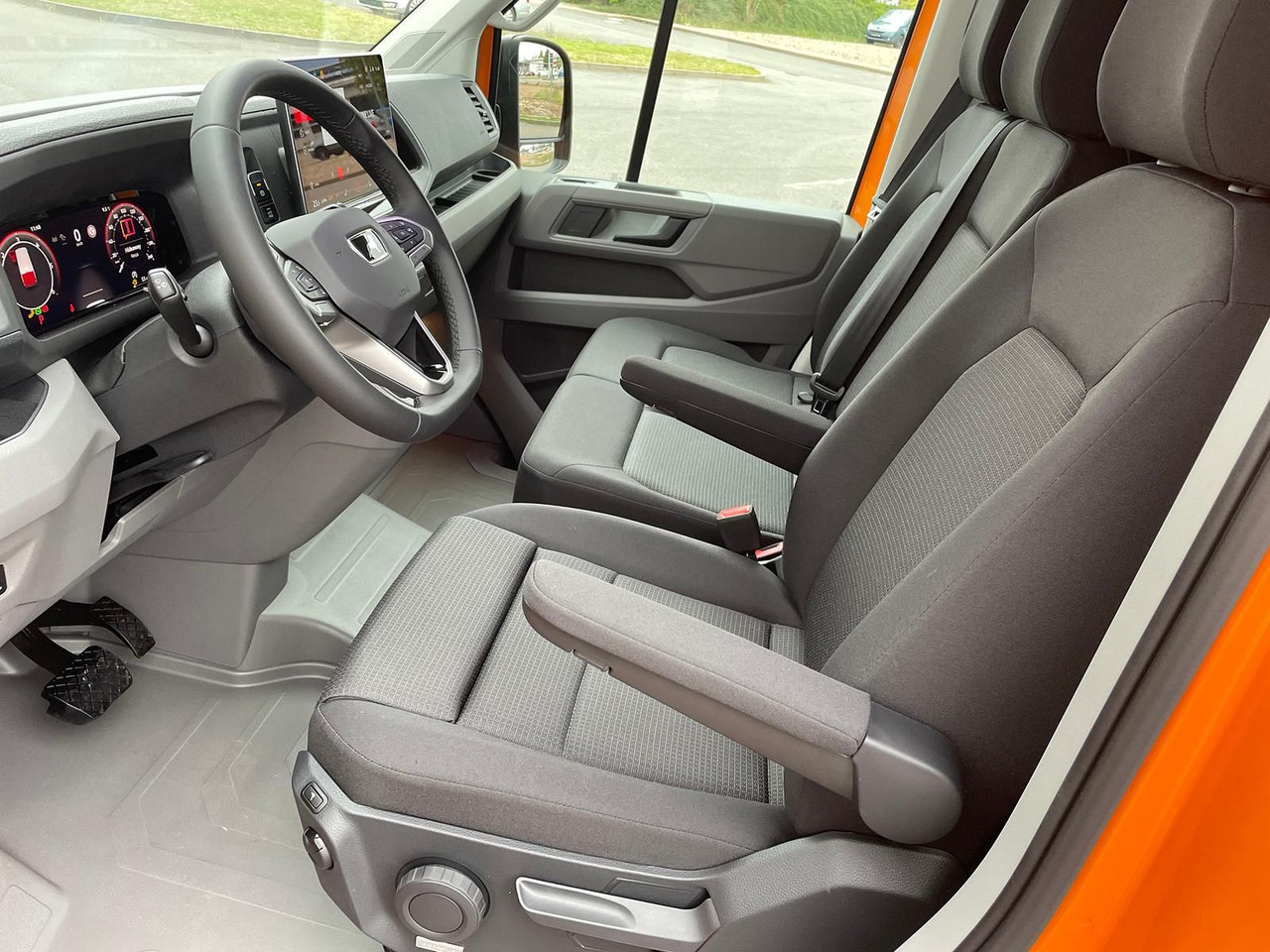 Voiture MAN TGE 3.180 Kasten L3H2 ACC LED STANDHZ NAVI: photos 29 Voiture MAN TGE 3.180 Kasten L3H2 ACC LED STANDHZ NAVI: photos 29