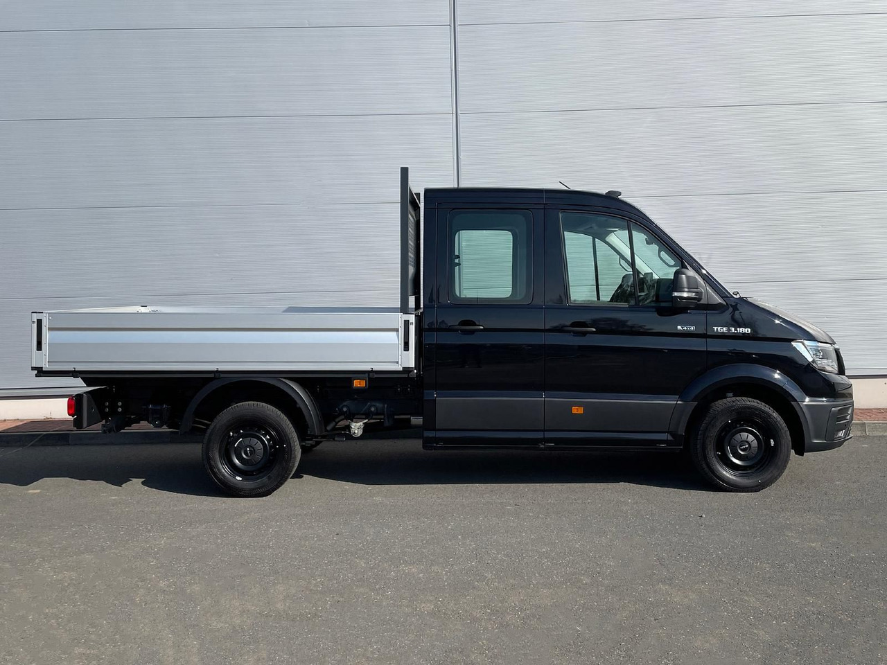 MAN TGE 3.180 Pritsche DOKA MR 4x4 ACC LED DIFF-SPER - Voiture: photos 5 MAN TGE 3.180 Pritsche DOKA MR 4x4 ACC LED DIFF-SPER - Voiture: photos 5