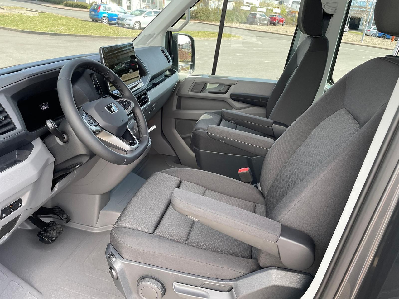 Utilitaire plateau, Utilitaire double cabine MAN TGE 3.180 Pritsche DOKA MR 4x4 LED TEMP DIFFSPER: photos 19 Utilitaire plateau, Utilitaire double cabine MAN TGE 3.180 Pritsche DOKA MR 4x4 LED TEMP DIFFSPER: photos 19