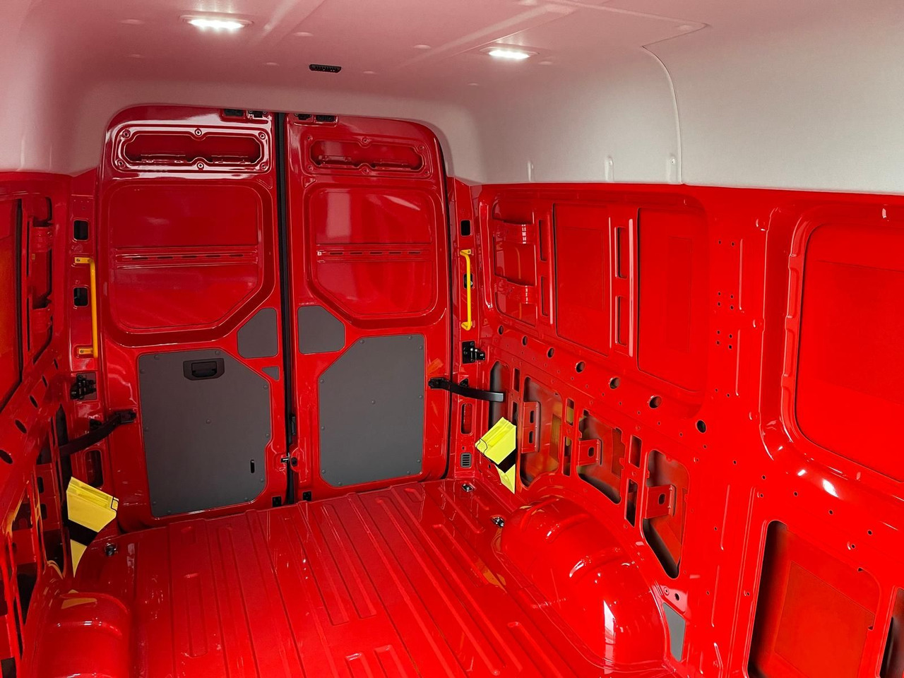 Fourgon utilitaire MAN TGE 4.160 L3H3 Kasten NAVI TEMP SITZH FEUERROT: photos 10