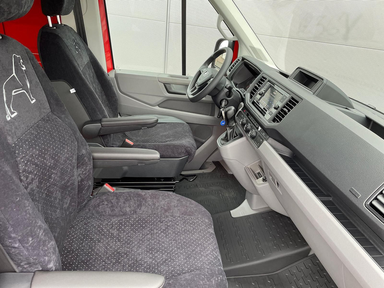 Fourgon utilitaire MAN TGE 4.160 L3H3 Kasten NAVI TEMP SITZH FEUERROT: photos 15