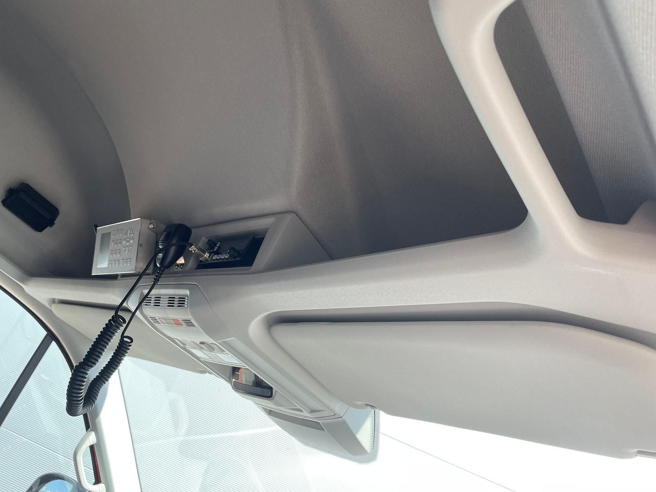 Véhicule utilitaire MAN TGE 3.180 L3H3 Individual S BF3+ BEGLEITFAHRZEUG: photos 41