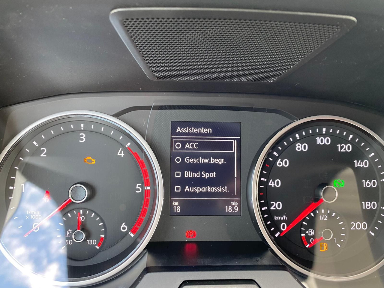 Véhicule utilitaire MAN TGE 3.180 L3H3 Individual S BF3+ BEGLEITFAHRZEUG: photos 15