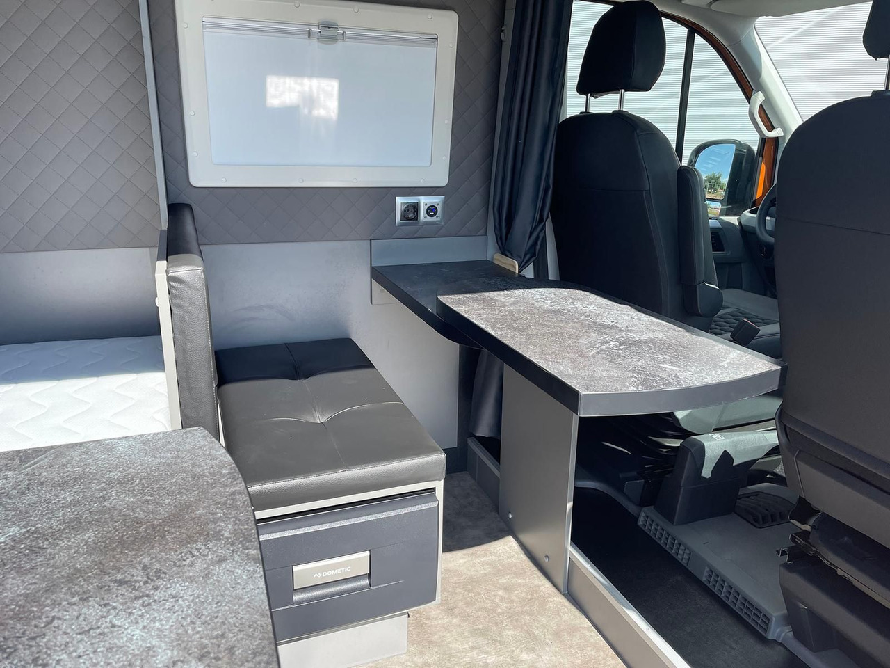 Véhicule utilitaire MAN TGE 3.180 L3H3 Individual S BF3+ BEGLEITFAHRZEUG: photos 29