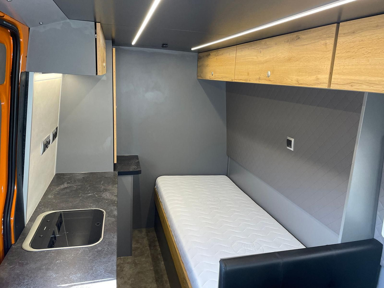 Véhicule utilitaire MAN TGE 3.180 L3H3 Individual S BF3+ BEGLEITFAHRZEUG: photos 32