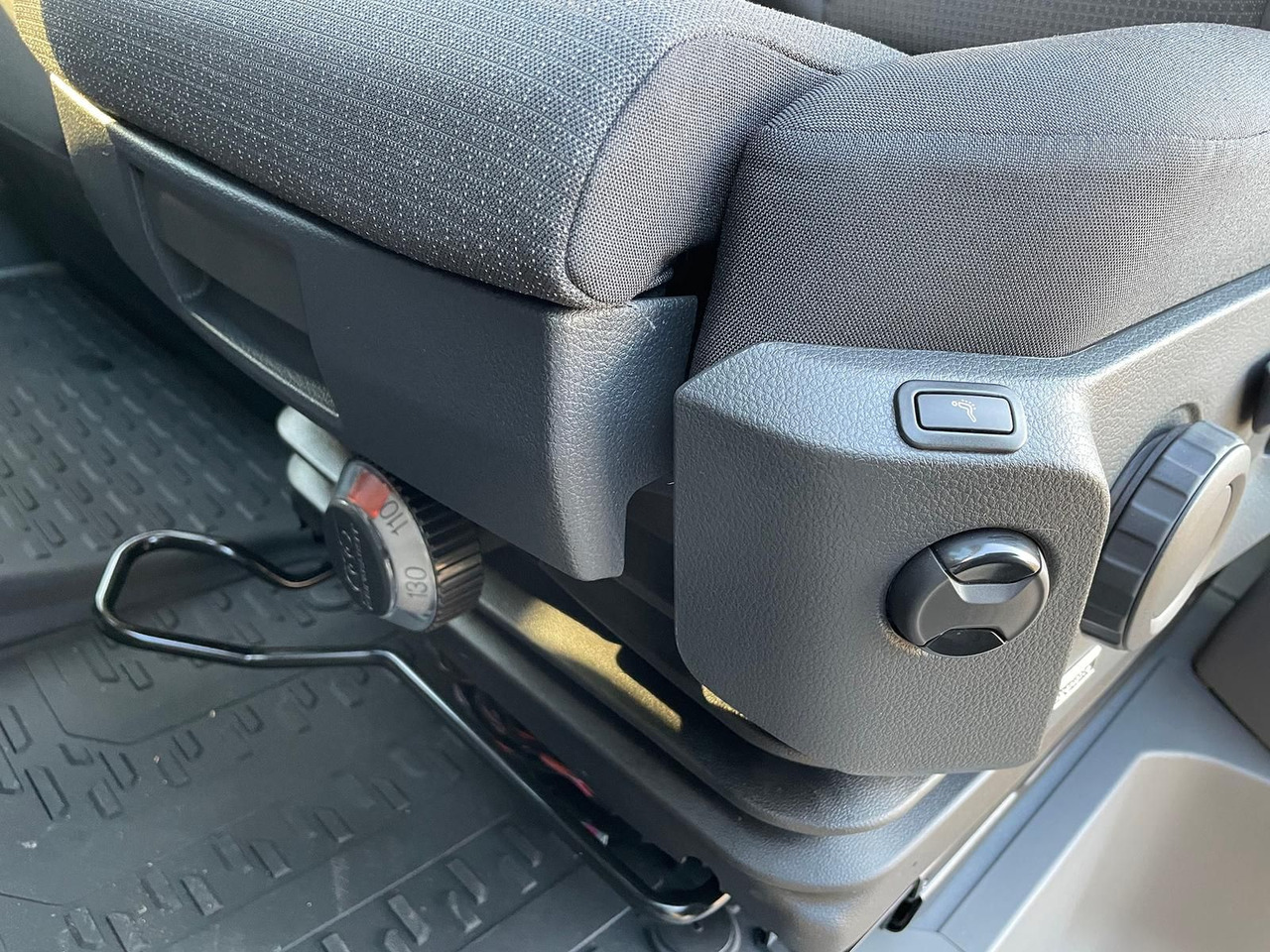 Véhicule utilitaire, Utilitaire double cabine MAN TGE 5.160 Fahrgestell DOKA L4 AHK SITZHZ LED DAB: photos 26