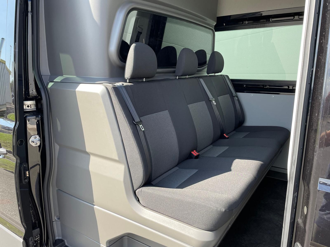 Volkswagen Crafter 35 Kasten PLUS L4H3 6SITZE MIXTO NAV AHK - Transport de personnes: photos 2 Volkswagen Crafter 35 Kasten PLUS L4H3 6SITZE MIXTO NAV AHK - Transport de personnes: photos 2