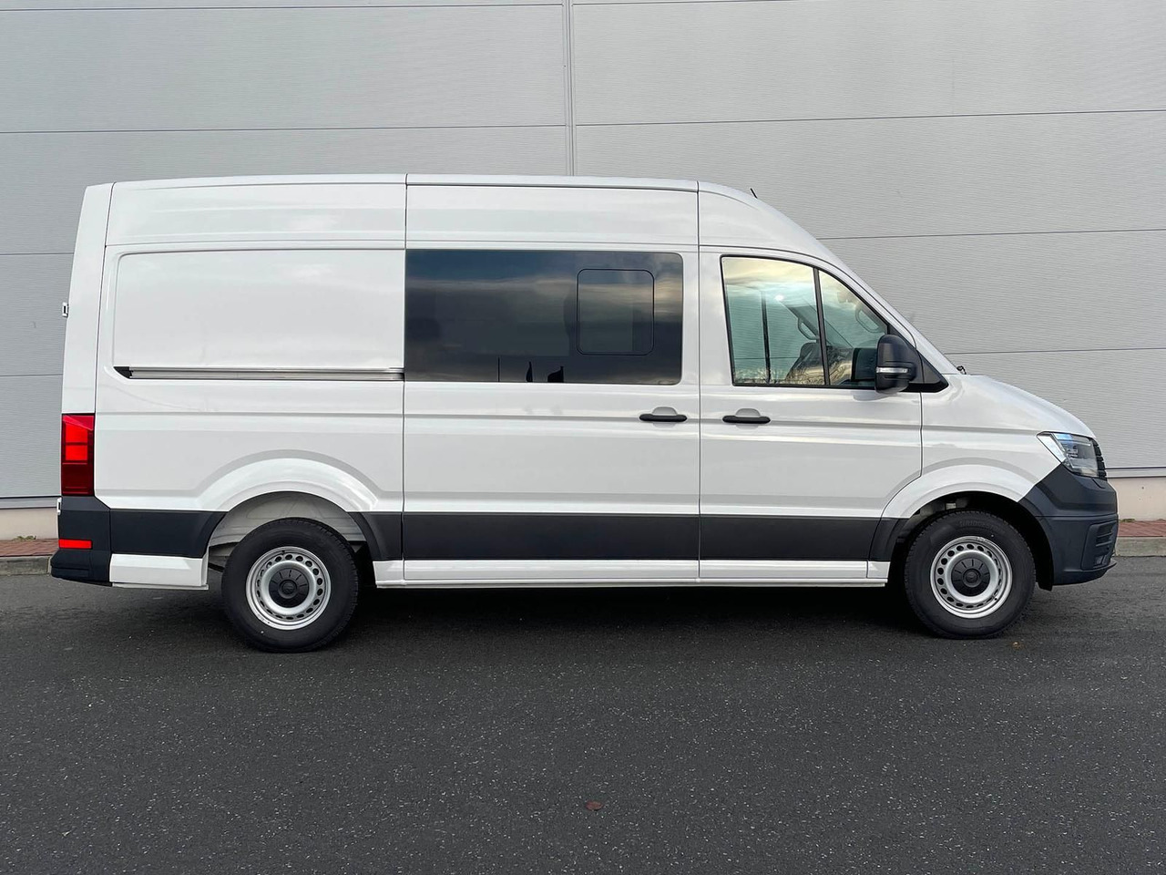 Volkswagen Crafter Kasten 35 L3H3 Autom. NAVI SITZHZ ACC - Transport de personnes: photos 5 Volkswagen Crafter Kasten 35 L3H3 Autom. NAVI SITZHZ ACC - Transport de personnes: photos 5
