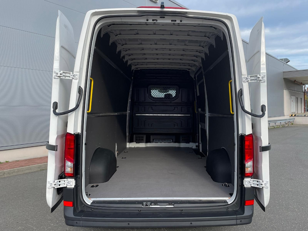 Fourgon utilitaire Volkswagen Crafter Kasten 35 L4H3 Autom. NAVI KAMERA KLIMA: photos 11