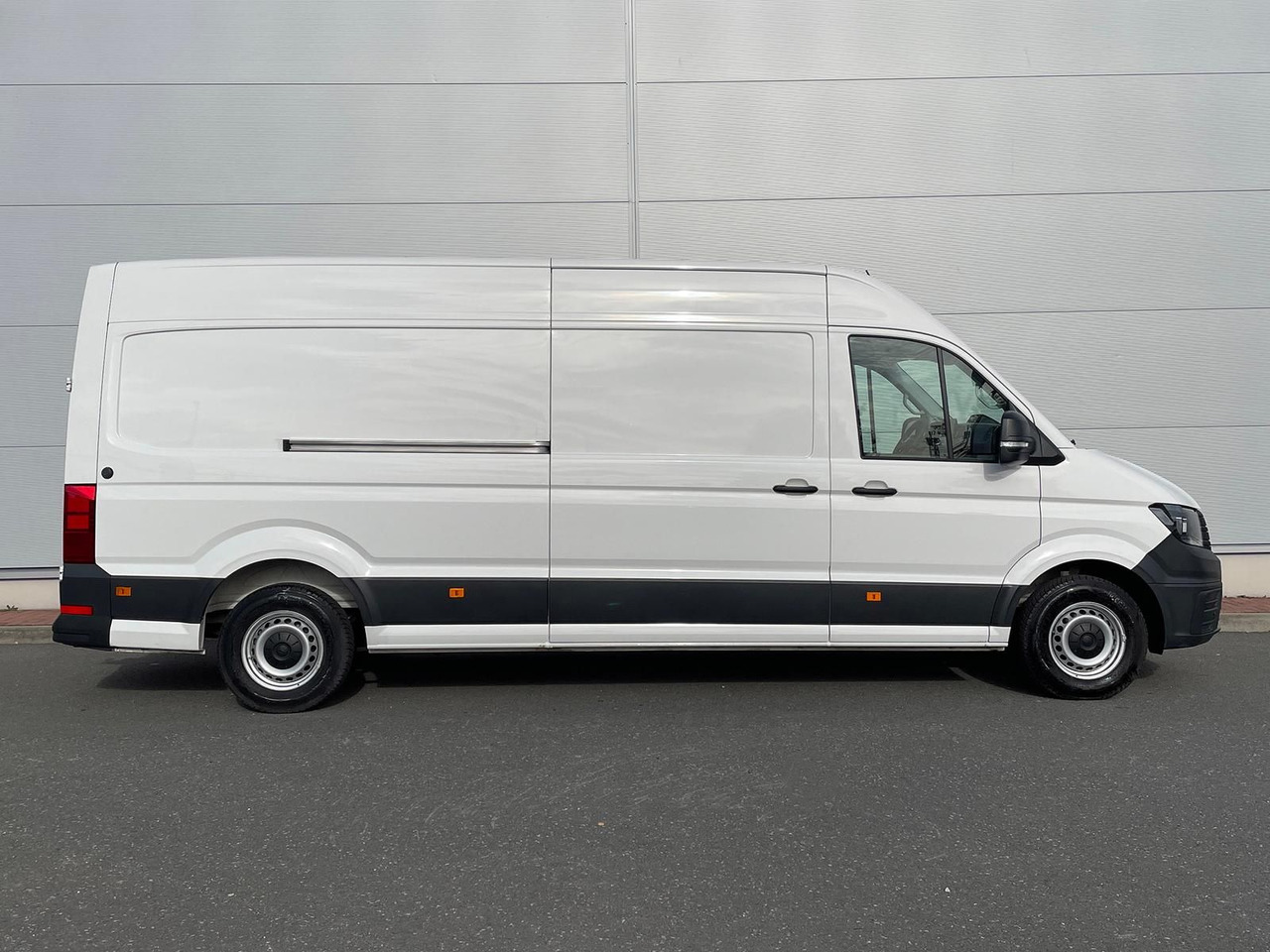 Volkswagen Crafter Kasten 35 L4H3 KAMERA KLIMA DAB - Fourgon utilitaire: photos 5 Volkswagen Crafter Kasten 35 L4H3 KAMERA KLIMA DAB - Fourgon utilitaire: photos 5