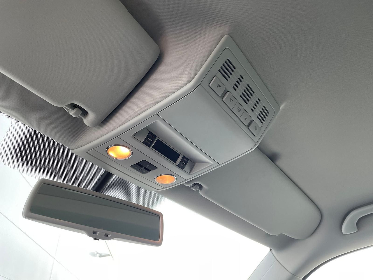 Minibus, Transport de personnes Volkswagen T5 Multivan Highline 4M LEDER AHK MFL: photos 32