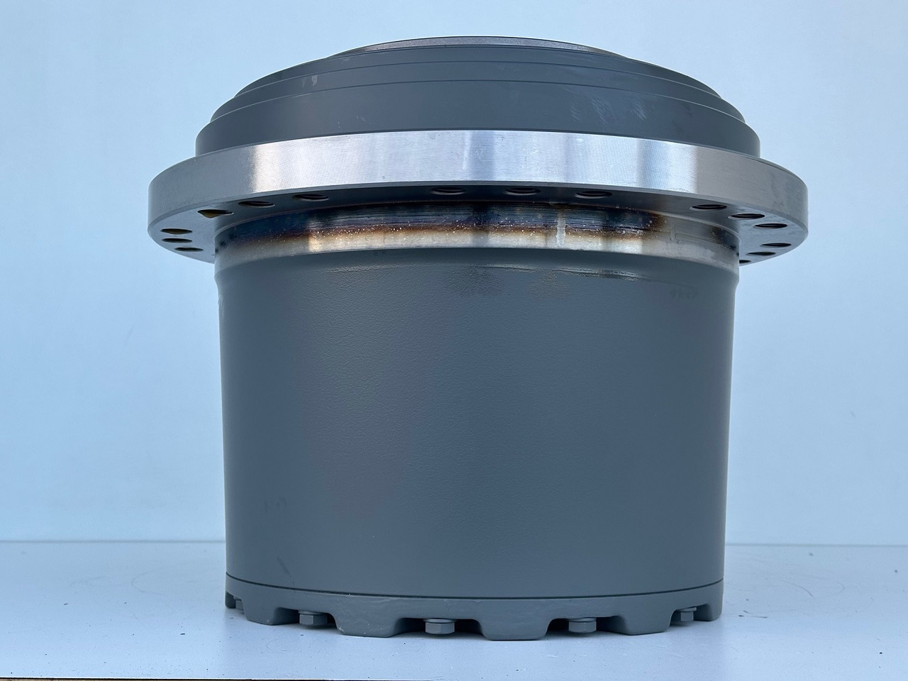 LIEBHERR Original Liebherr Fahrantrieb Typ:LPI0700 30S 0002 00 mit ID-Nr.12891035 – ID-Nr.12977341. R922-1487, R924-1677, R926 K-LC-1827, R926-1715. #12891035.545-01664# - Moteur de translation pour Pelle sur chenille: photos 3 LIEBHERR Original Liebherr Fahrantrieb Typ:LPI0700 30S 0002 00 mit ID-Nr.12891035 – ID-Nr.12977341. R922-1487, R924-1677, R926 K-LC-1827, R926-1715. #12891035.545-01664# - Moteur de translation pour Pelle sur chenille: photos 3