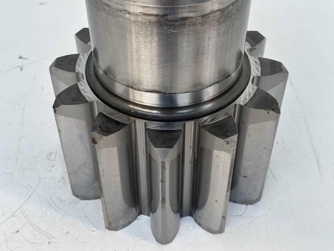 Moteur de rotation pour Pelle sur chenille Liebherr Abtriebswelle ID-Nr.90208977.  SAT325A296.  R934-1550, R938-1650,  R945-1866.   #90208977.12#: photos 7