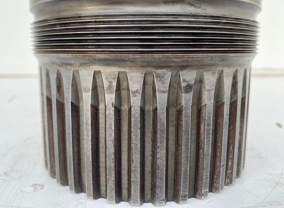 Boîte de vitesse pour Pelle sur chenille Liebherr Abtriebswelle ID-Nr.9442164. A954, EP954B, P954, R954 B.: photos 17 Boîte de vitesse pour Pelle sur chenille Liebherr Abtriebswelle ID-Nr.9442164. A954, EP954B, P954, R954 B.: photos 17