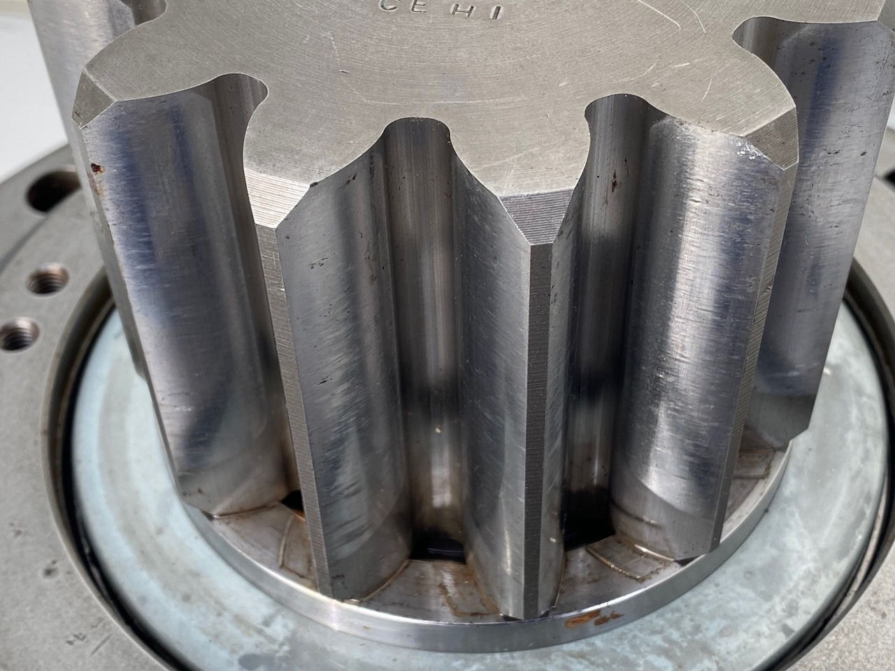 Boîte de vitesse pour Engins de chantier Liebherr Abtriebswellengehäuse ID-Nr.90018934 mit Abtriebswelle ID-Nr.90204999. SAT275/260 - SAT275/261 - SAT275/266 - SAT275/289. #1788#1730#: photos 16 Boîte de vitesse pour Engins de chantier Liebherr Abtriebswellengehäuse ID-Nr.90018934 mit Abtriebswelle ID-Nr.90204999. SAT275/260 - SAT275/261 - SAT275/266 - SAT275/289. #1788#1730#: photos 16