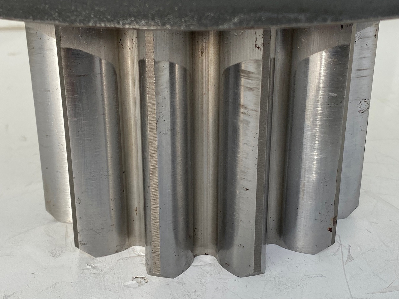 Boîte de vitesse pour Engins de chantier Liebherr Abtriebswellengehäuse ID-Nr.90018934 mit Abtriebswelle ID-Nr.90204999. SAT275/260 - SAT275/261 - SAT275/266 - SAT275/289. #1788#1730#: photos 13 Boîte de vitesse pour Engins de chantier Liebherr Abtriebswellengehäuse ID-Nr.90018934 mit Abtriebswelle ID-Nr.90204999. SAT275/260 - SAT275/261 - SAT275/266 - SAT275/289. #1788#1730#: photos 13