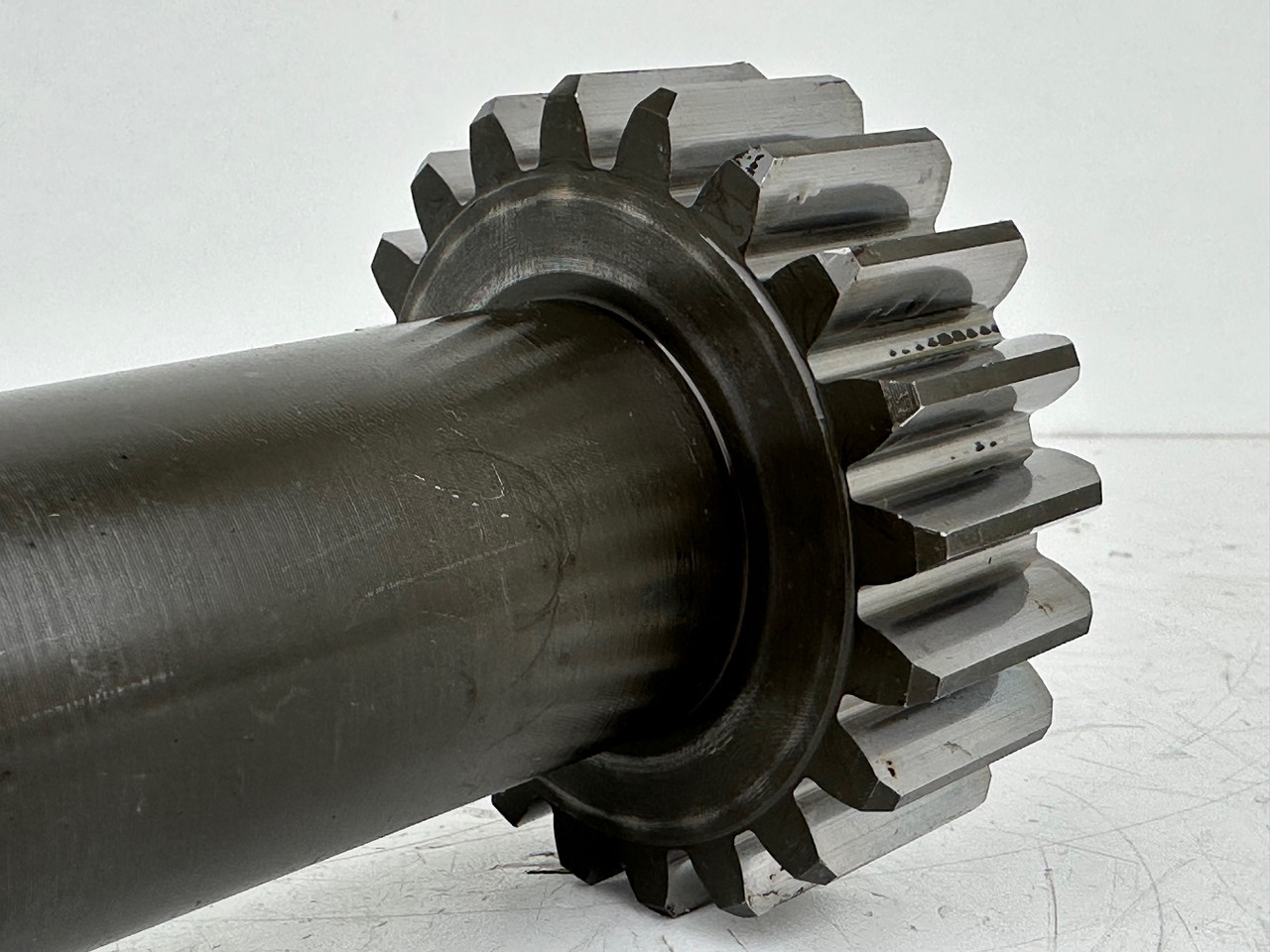 Liebherr Antriebswelle ID-Nr.9443786 - ID-Nr.944378603. FAT550 FAT550P046. A900, LH120, LH150, E974, ER974, LOS1976, LOS-413, R964, R966, R970, R974, R976, R980, R984. #944378603.2374# - Demi arbre pour Engins de chantier: photos 4 Liebherr Antriebswelle ID-Nr.9443786 - ID-Nr.944378603. FAT550 FAT550P046. A900, LH120, LH150, E974, ER974, LOS1976, LOS-413, R964, R966, R970, R974, R976, R980, R984. #944378603.2374# - Demi arbre pour Engins de chantier: photos 4