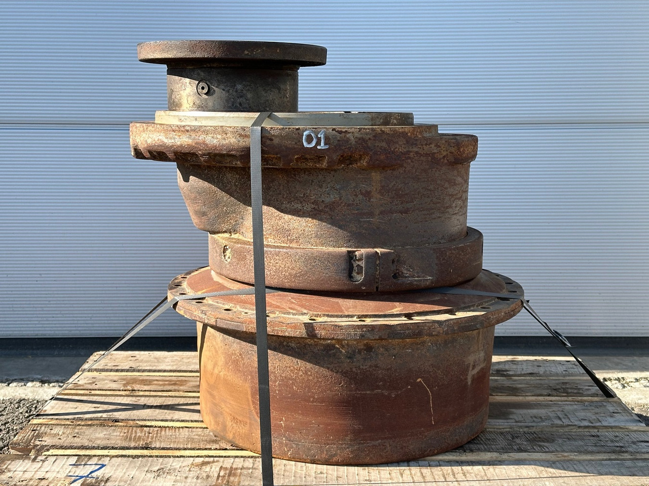 Liebherr Fahrantrieb FAT450E510. ID-Nr.970351501 - ID-Nr.90025195 - ID-Nr.90203584. LR634-992, LU755D-999, O634-992, PR734-4L-1481,PR734-4XL-1659. #10739.01# - Moteur de translation pour Bulldozer: photos 2 Liebherr Fahrantrieb FAT450E510. ID-Nr.970351501 - ID-Nr.90025195 - ID-Nr.90203584. LR634-992, LU755D-999, O634-992, PR734-4L-1481,PR734-4XL-1659. #10739.01# - Moteur de translation pour Bulldozer: photos 2