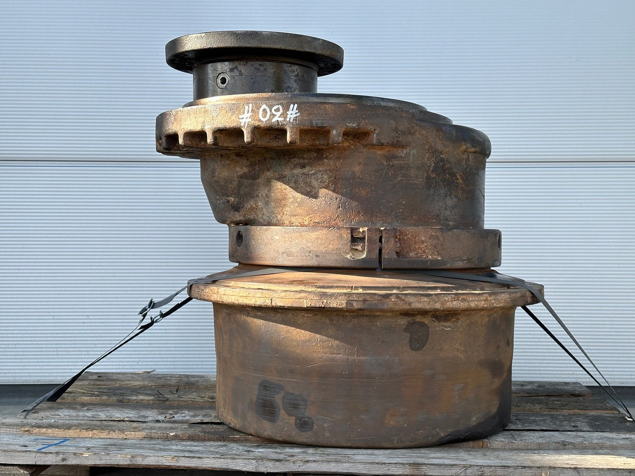 Liebherr Fahrantrieb FAT450E510. ID-Nr.970351501 - ID-Nr.90025195 - ID-Nr.90203584. LR634-992, LU755D-999, O634-992, PR734-4L-1481,PR734-4XL-1659. #10739.02# - Moteur de translation pour Bulldozer: photos 3 Liebherr Fahrantrieb FAT450E510. ID-Nr.970351501 - ID-Nr.90025195 - ID-Nr.90203584. LR634-992, LU755D-999, O634-992, PR734-4L-1481,PR734-4XL-1659. #10739.02# - Moteur de translation pour Bulldozer: photos 3