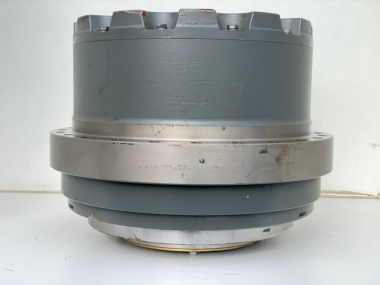 Liebherr Fahrantrieb FAT450P123, ID-Nr.90202516 - ID-Nr.90202517. LOS954, R940, R946, R950, R954, R956. #159-04# - Moteur de translation pour Pelle sur chenille: photos 2 Liebherr Fahrantrieb FAT450P123, ID-Nr.90202516 - ID-Nr.90202517. LOS954, R940, R946, R950, R954, R956. #159-04# - Moteur de translation pour Pelle sur chenille: photos 2
