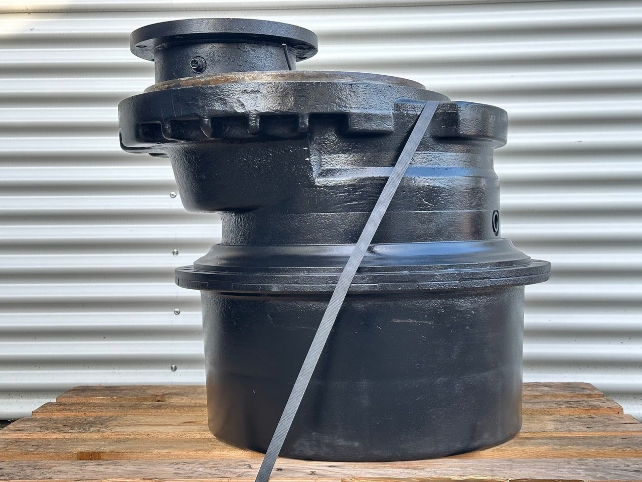 Liebherr Fahrantrieb FAT500E502. ID-Nr.933127201. PR734L-724 - PR734XL-725 - PR734LGP-726. #11193.01# - Moteur de translation pour Bulldozer: photos 3 Liebherr Fahrantrieb FAT500E502. ID-Nr.933127201. PR734L-724 - PR734XL-725 - PR734LGP-726. #11193.01# - Moteur de translation pour Bulldozer: photos 3