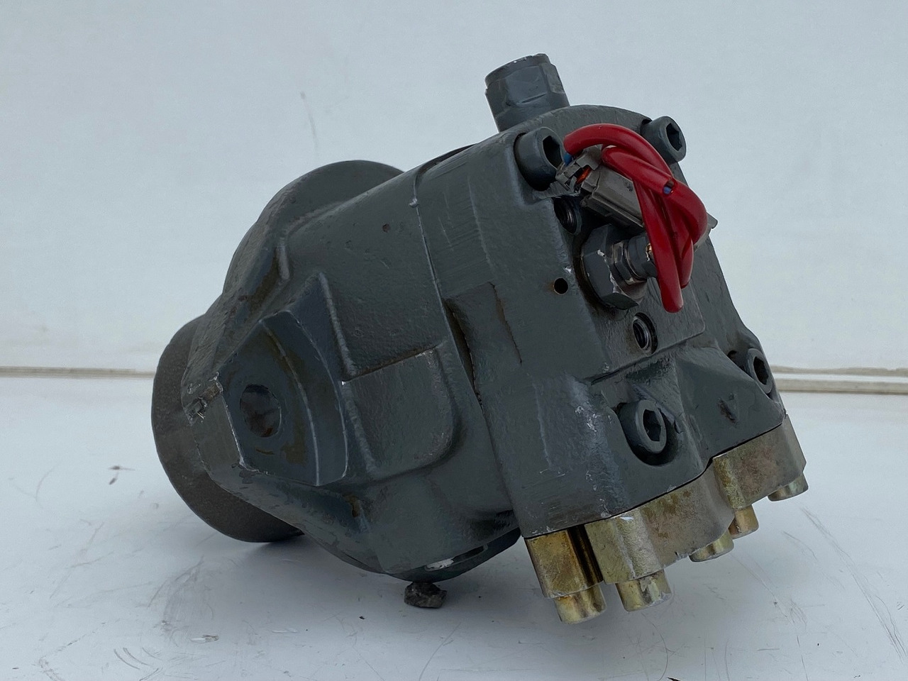 Liebherr Hydraulikeinbaumotor FMF045, ID-Nr.10132702. A924, LH30C, LH30M, LH35M, LH35MT, LH40C, LH40CP, LH40M, LH40MP, LH50CHR, LH50M, LH50MHR, LH50MT. #33179# - Moteur hydraulique pour Pelle sur pneus: photos 4 Liebherr Hydraulikeinbaumotor FMF045, ID-Nr.10132702. A924, LH30C, LH30M, LH35M, LH35MT, LH40C, LH40CP, LH40M, LH40MP, LH50CHR, LH50M, LH50MHR, LH50MT. #33179# - Moteur hydraulique pour Pelle sur pneus: photos 4