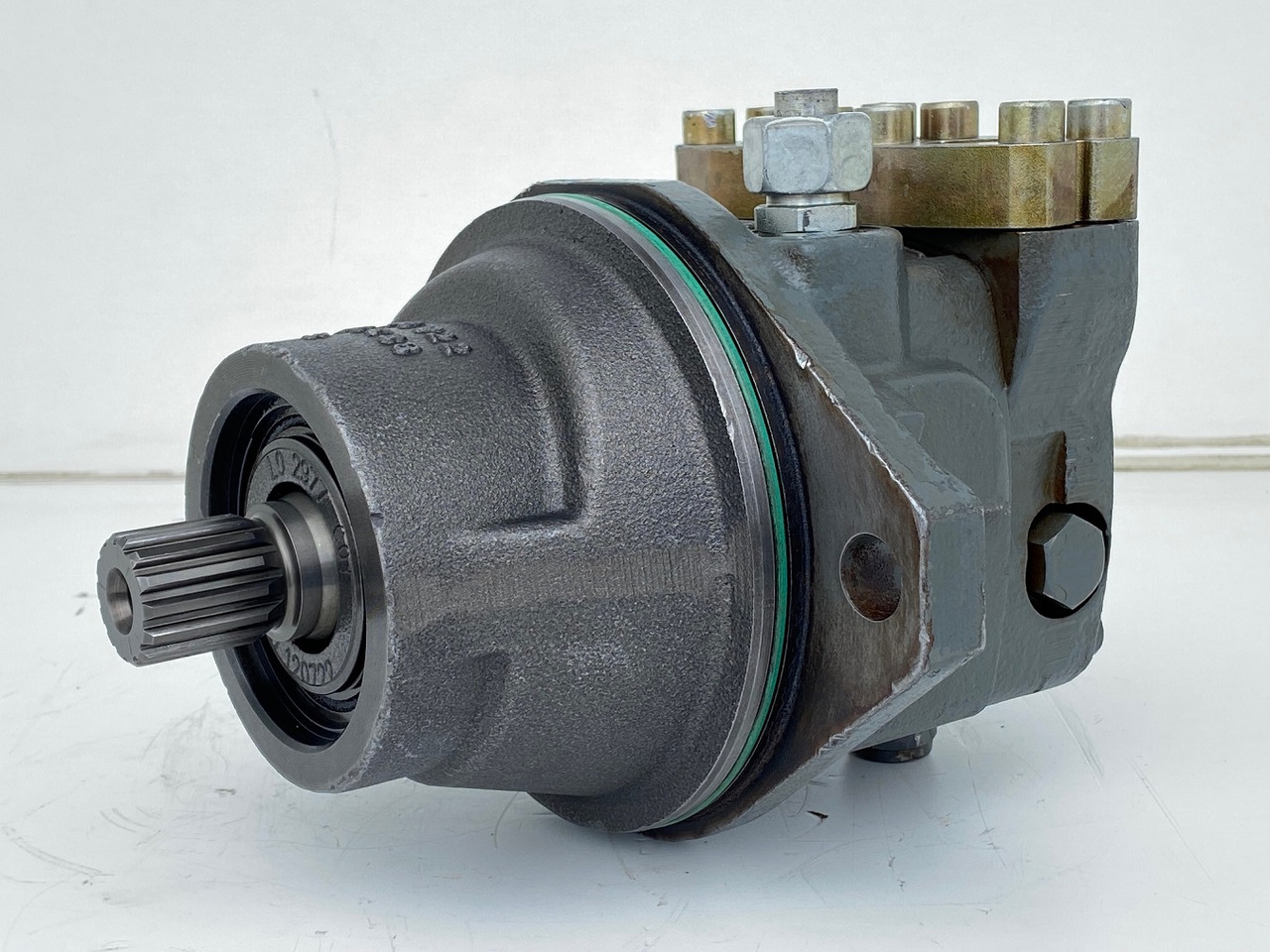 Liebherr Hydraulikeinbaumotor FMF045, ID-Nr.10132702. A924, LH30C, LH30M, LH35M, LH35MT, LH40C, LH40CP, LH40M, LH40MP, LH50CHR, LH50M, LH50MHR, LH50MT. #33179# - Moteur hydraulique pour Pelle sur pneus: photos 5 Liebherr Hydraulikeinbaumotor FMF045, ID-Nr.10132702. A924, LH30C, LH30M, LH35M, LH35MT, LH40C, LH40CP, LH40M, LH40MP, LH50CHR, LH50M, LH50MHR, LH50MT. #33179# - Moteur hydraulique pour Pelle sur pneus: photos 5