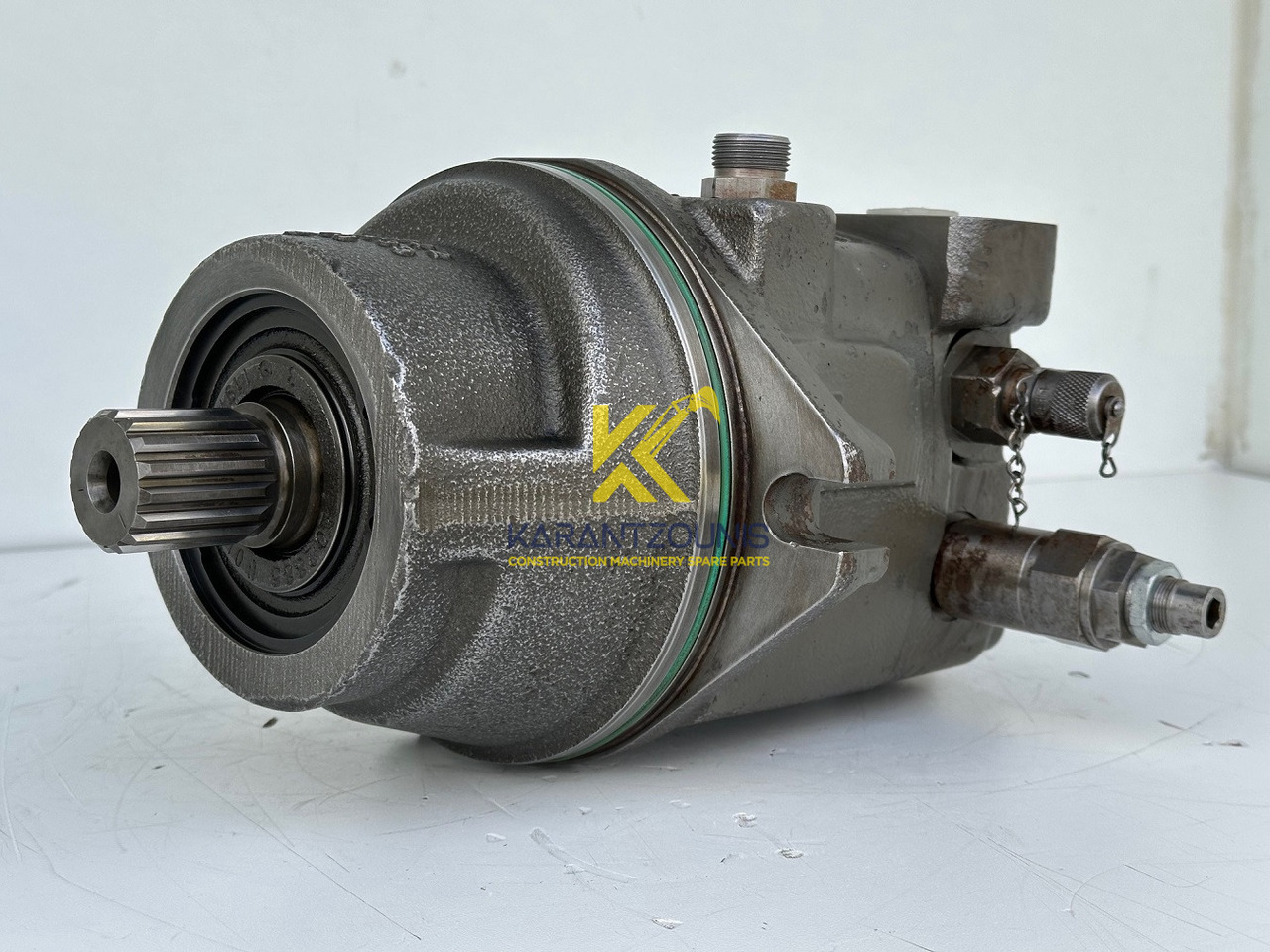 Liebherr Hydraulikeinbaumotor Typ:FMF058, ID-Nr.10122576 - ID-Nr.10145827 - ID-Nr.11371069. LOS1906, P924 COMP , R906, R906 PROTO, R916, R922, R924, R924 COMP, R926 COMP, R926 K LC. #11371069.08604# - Moteur hydraulique pour Pelle sur chenille: photos 1 Liebherr Hydraulikeinbaumotor Typ:FMF058, ID-Nr.10122576 - ID-Nr.10145827 - ID-Nr.11371069. LOS1906, P924 COMP , R906, R906 PROTO, R916, R922, R924, R924 COMP, R926 COMP, R926 K LC. #11371069.08604# - Moteur hydraulique pour Pelle sur chenille: photos 1