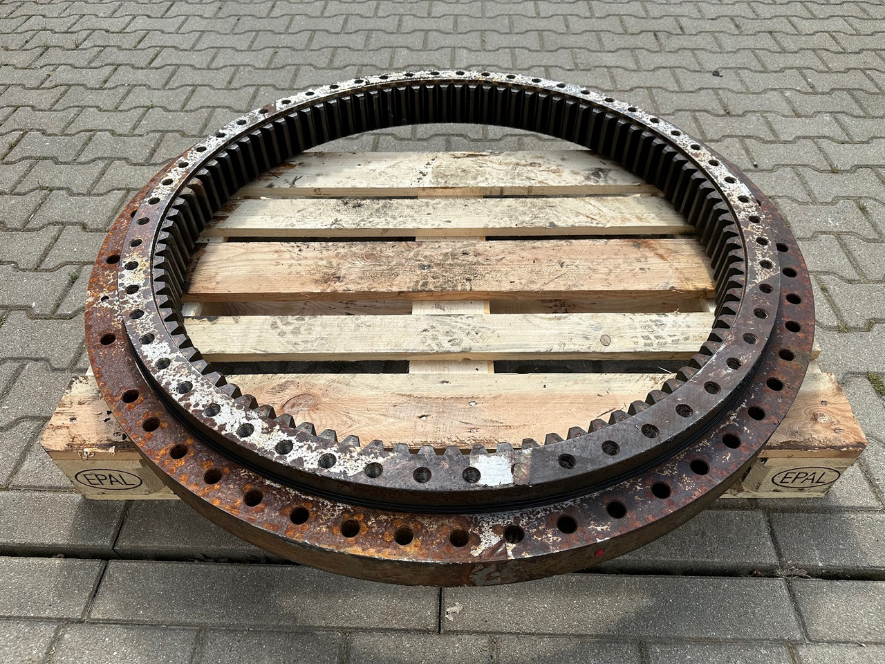 Couronne d'orientation pour Pelle sur chenille Liebherr Kugeldrehverbindung Typ:KUD64VJ003-001. ID-Nr.982751901 - ID-Nr.932833001. A914B-LI, A914C-LI, A924C-LI, LH30, LH35, R914B, R914C, R922, R924B, R924 C, R924 COMP, P924 C. #0115#: photos 6 Couronne d'orientation pour Pelle sur chenille Liebherr Kugeldrehverbindung Typ:KUD64VJ003-001. ID-Nr.982751901 - ID-Nr.932833001. A914B-LI, A914C-LI, A924C-LI, LH30, LH35, R914B, R914C, R922, R924B, R924 C, R924 COMP, P924 C. #0115#: photos 6